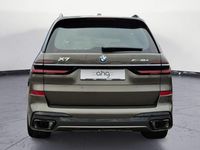 Neu BMW X7 352 PS (258 kW) 2026 Grau SUV