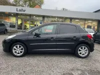 Gebraucht Peugeot 207 Tendance 73 PS (53 kW) 2012 Farbe schwarz obsidien/metalliclackierung mit schutzlack Kleinwagen