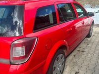 Gebraucht Opel Astra 101 PS (74 kW) 2008 Rot Kombi