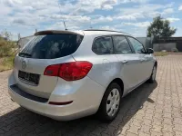 Gebraucht Opel Astra Design Edition 140 PS (102 kW) 2011 Silber Kombi