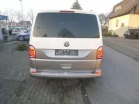 Gebraucht VW Multivan Highline 204 PS (150 kW) 2017 Grau Van / Kleinbus