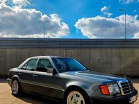 Gebraucht Mercedes E500 326 PS (239 kW) 1991 Grau Limousine