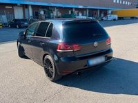 Gebraucht VW Golf VI 105 PS (77 kW) 2011 Schwarz Kleinwagen