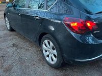 Gebraucht Opel Astra Eco 131 PS (96 kW) 2012 Schwarz Kleinwagen