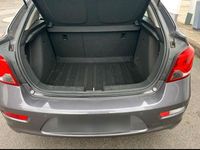 Gebraucht Chevrolet Cruze 140 PS (102 kW) 2013 Grau Kleinwagen