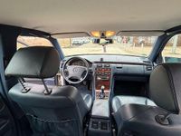 Gebraucht Mercedes E230 Elegance 150 PS (110 kW) 1996 Silber Limousine