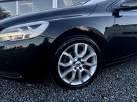 Gebraucht Volvo V40 Momentum 310 PS (228 kW) 2016 Schwarz Limousine