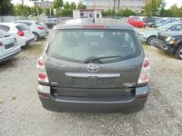 gebraucht Toyota Corolla Verso 2.2-l-D-4D ~ 8 Fach ~ 7 Sitzer ~