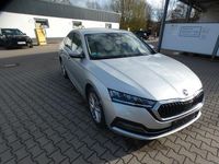 Gebraucht Skoda Octavia Style 150 PS (110 kW) 2022 Brilliantsilber Limousine