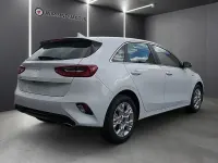 Gebraucht Kia Ceed Comfort 140 PS (102 kW) 2025 Weiss Kleinwagen