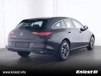 Gebraucht Mercedes CLA200 Progressive 177 PS (130 kW) 2024 Schwarz Coupé
