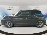 Używany Mini Cooper 156 KM (114 kW) 2024 Czarny Hatchback