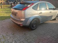 Second-hand Ford Focus 101 CP (74 kW) 2005 Argintiu Hatchback