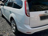 Gebraucht Ford Focus 140 PS (102 kW) 2009 Weiß Kombi