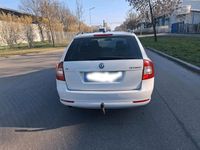 Gebraucht Skoda Octavia 140 PS (102 kW) 2012 Weiß Kombi