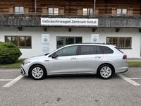 Gebraucht VW Golf VIII R-line 131 PS (96 kW) 2024 Reflexsilber Kombi