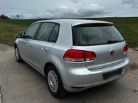 Gebraucht VW Golf VI 105 PS (77 kW) 2010 Silber Kleinwagen
