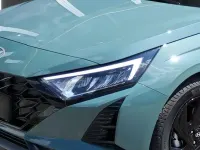 Neu Hyundai i20 Blackline 90 PS (66 kW) 2026 Grün Kleinwagen