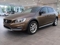 Gebraucht Volvo V60 CC Kinetic 150 PS (110 kW) 2016 Braun Kombi