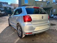 Gebraucht VW Polo 90 PS (66 kW) 2017 Silber Kleinwagen