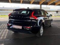 Gebraucht Volvo V40 You! 114 PS (83 kW) 2014 Black sapphire / metallic Limousine