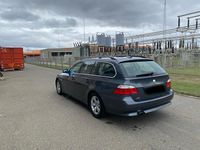 Gebraucht BMW 520 163 PS (119 kW) 2008 Grau Kombi