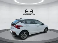 Gebraucht Hyundai i20 Trend 101 PS (74 kW) 2025 Atlas white Kleinwagen