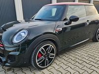 Gebraucht Mini John Cooper Works 231 PS (169 kW) 2020 Rebel green Kleinwagen