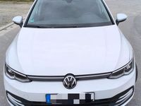 Gebraucht VW Golf VIII Active 150 PS (110 kW) 2022 Weiß Limousine