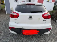 Gebraucht Kia Rio Start 85 PS (62 kW) 2016 Weiß Kleinwagen