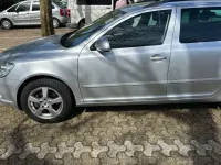 Gebraucht Skoda Octavia Elegance 140 PS (102 kW) 2012 Silber Kombi