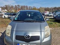 Gebraucht Toyota Yaris 68 PS (50 kW) 2005 Silber Kleinwagen