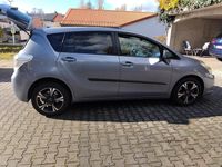 Gebraucht Toyota Verso 2009 Silber Van / Kleinbus