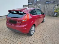 Gebraucht Ford Fiesta Trend 82 PS (60 kW) 2010 Rot Limousine