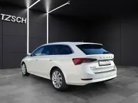 Gebraucht Skoda Octavia First Edition 150 PS (110 kW) 2020 Candyweiss Kombi