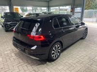 gebraucht VW Golf VIII 2.0 TDI Active DSG IQ HuD Pano AHK ACC