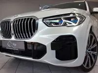 Gebraucht BMW X5 M Sport 286 PS (210 kW) 2023 Mineralweiss met SUV