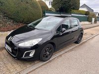 Gebraucht Peugeot 308 120 PS (88 kW) 2013 Schwarz Limousine