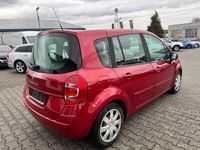 Gebraucht Renault Grand Modus Dynamique 101 PS (74 kW) 2010 Rot Van / Kleinbus