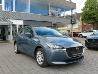 Używany Mazda 2 Ad'Vantage 90 KM (66 kW) 2021 Szary Sedan/Limuzyna