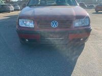 Usado VW Bora 101 HP (74 kW) 2000 Vermelho Sedan