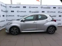 Gebraucht Toyota Yaris Basis 116 PS (85 kW) 2023 Shimmering silver metallic Kleinwagen