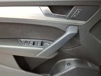 Second-hand Audi Q5 Ambiente 163 CP (119 kW) 2022 Negru SUV