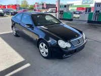 Gebraucht Mercedes C180 143 PS (105 kW) 2003 Schwarz Coupé