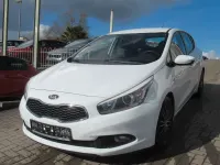 Gebraucht Kia Ceed Attract 99 PS (72 kW) 2013 Weiß Kleinwagen