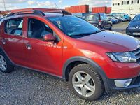 Gebraucht Dacia Sandero Prestige 90 PS (66 kW) 2014 Rot SUV