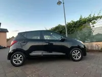 Gebraucht Hyundai i10 87 PS (63 kW) 2015 Schwarz Kleinwagen