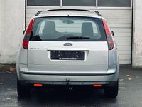 Gebraucht Ford Focus Ghia 145 PS (106 kW) 2007 Grau Kombi