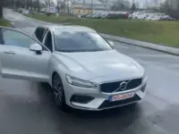 Gebraucht Volvo V60 Momentum 190 PS (139 kW) 2019 Kombi