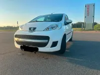 Gebraucht Peugeot 107 68 PS (50 kW) 2012 Weiß Kleinwagen
